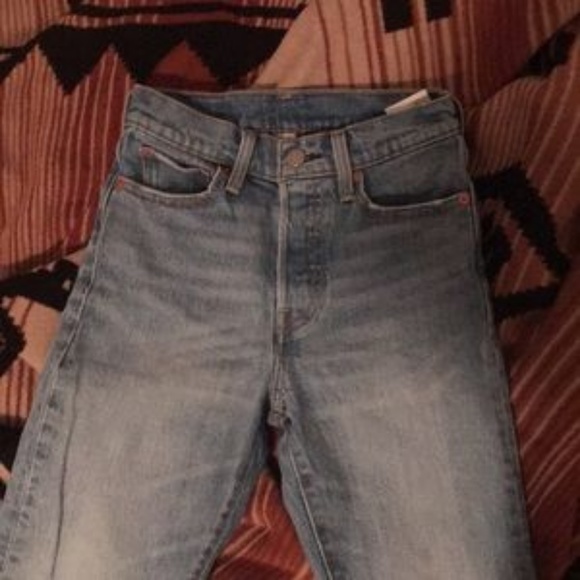 levi's wedgie mom jeans - Picture 3 of 7